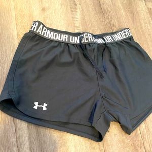 Under Armous Grey Shorte Size M